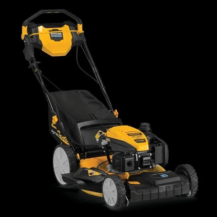 Casavibeo Cub Cadet SC300 self-propelled lawn mower with a large cutting deck and ergonomic handle for easy mowing.