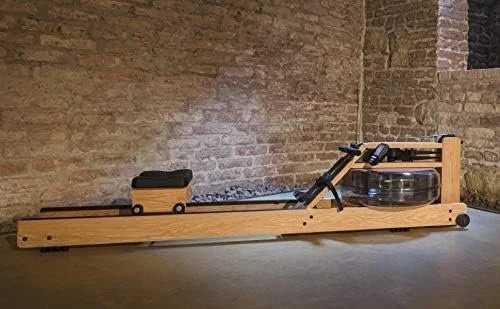 Casavibeo WaterRower Oak rowing machine with S4 display, featuring a wooden frame and adjustable rowing seat for home fitness.