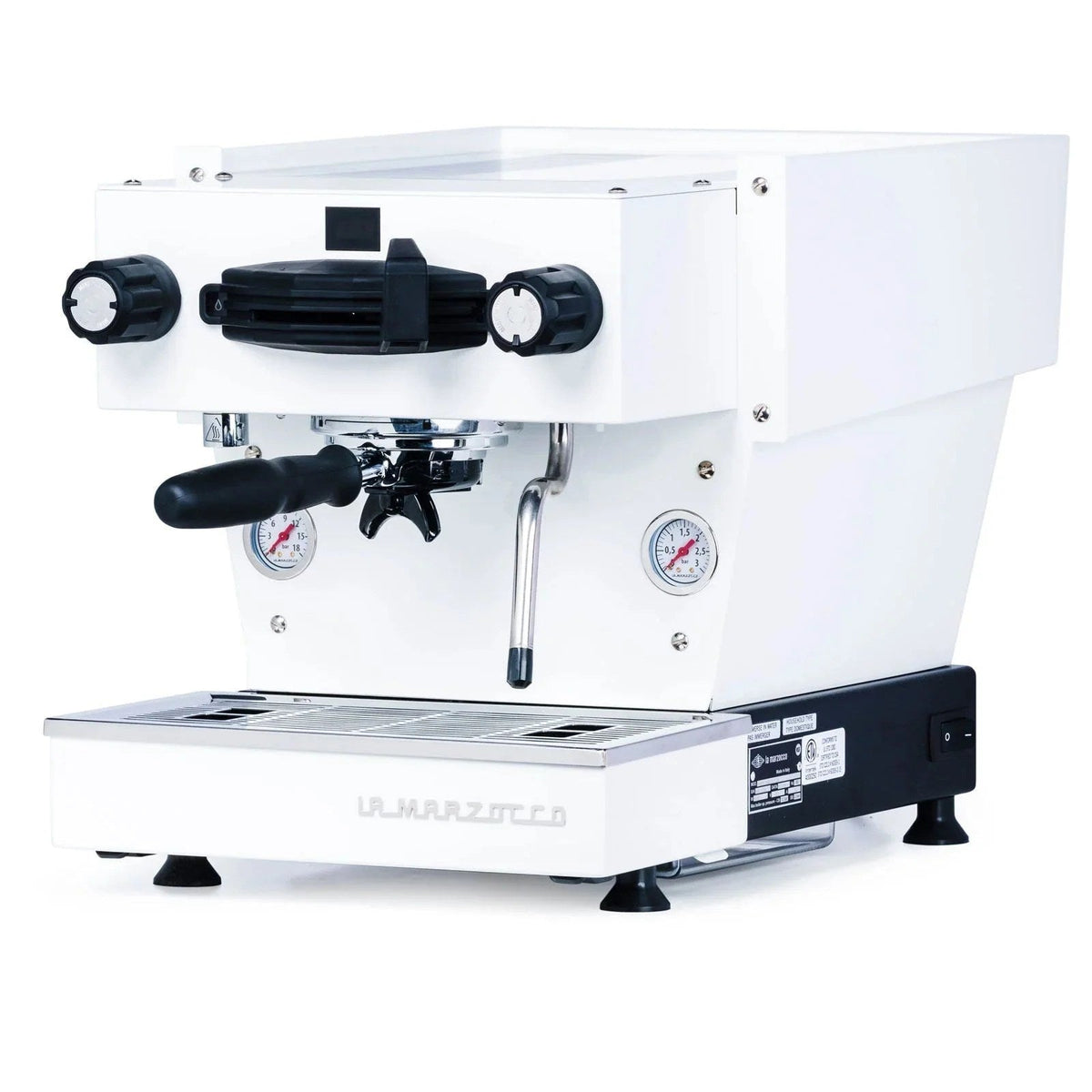 White La Marzocco Linea Mini espresso machine by Casavibeo with sleek design and professional features for brewing coffee at home.