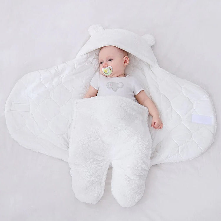 Belro Baby Bear Pajamas for infants, cozy sleepwear with a cute bear design, soft fabric, perfect for bedtime comfort.