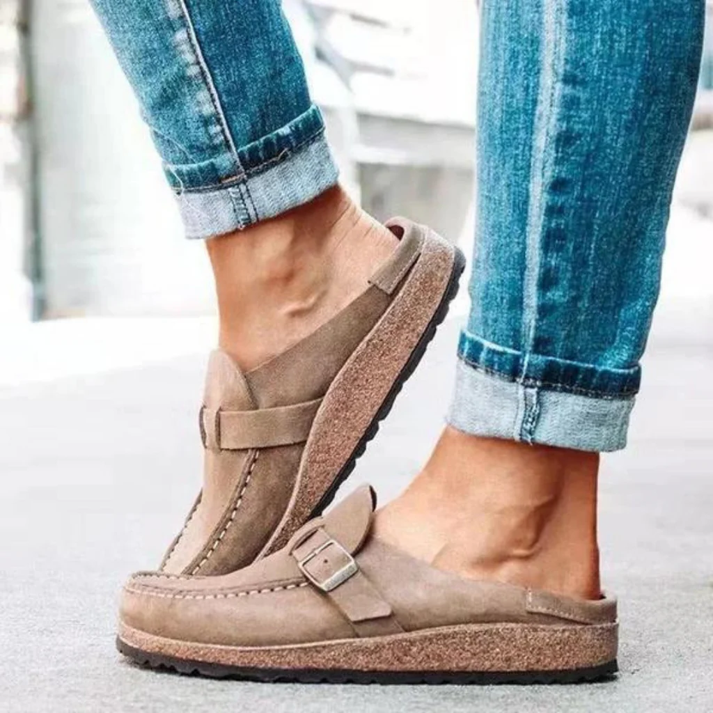 Belro women's orthopaedic clogs, comfortable footwear with supportive design, ideal for casual wear and foot health.