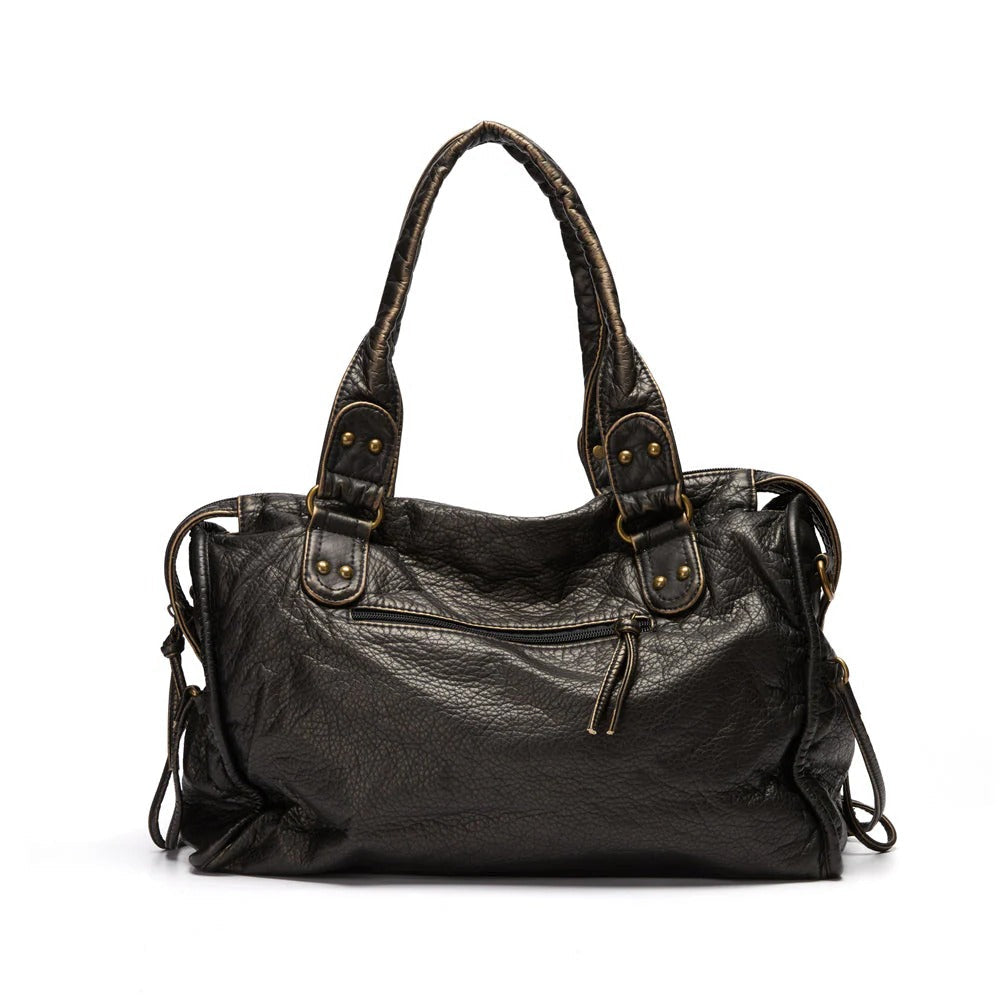 Black Belro handbag for classes, featuring a sleek design with compartments for cards and essentials, perfect for everyday use.