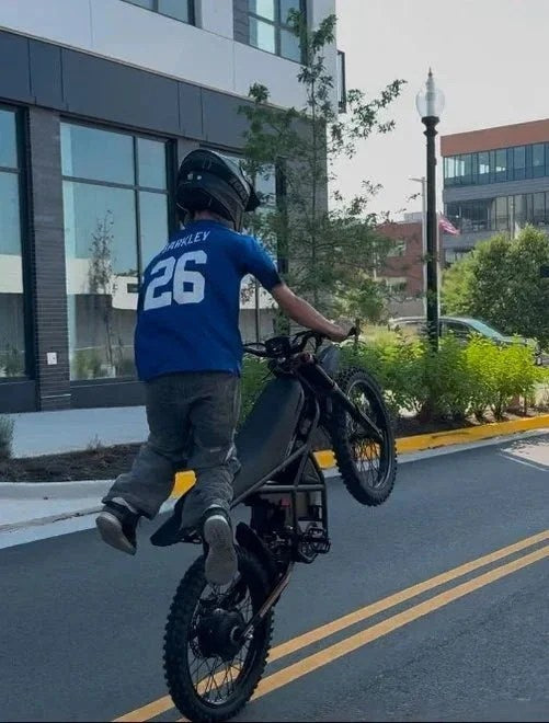 Casavibeo Riding Times GT73 Pro off-road electric dirt bike with 60V/36Ah battery and 3000W motor, shown in a rugged outdoor setting.