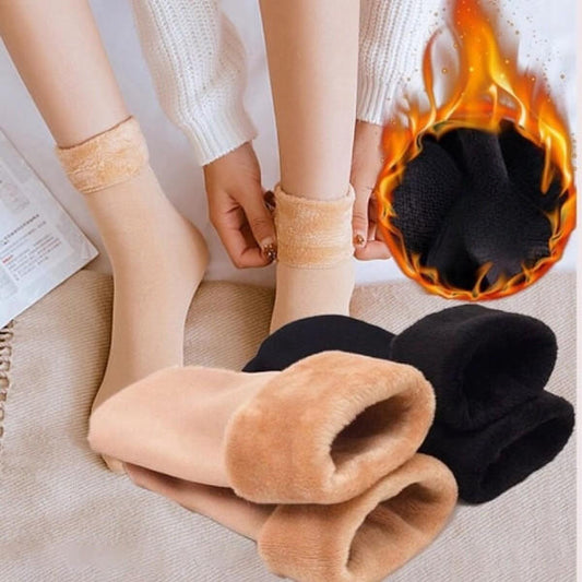 Belro extra warm winter socks in thick, cozy fabric designed for cold weather and outdoor winter activities.