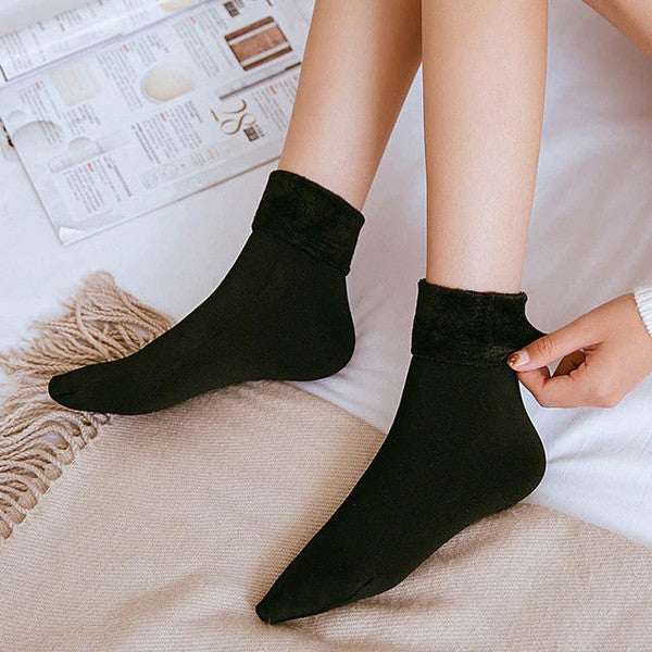 Belro extra warm winter socks in cozy knit, designed for cold weather, soft and thick for added warmth and comfort.