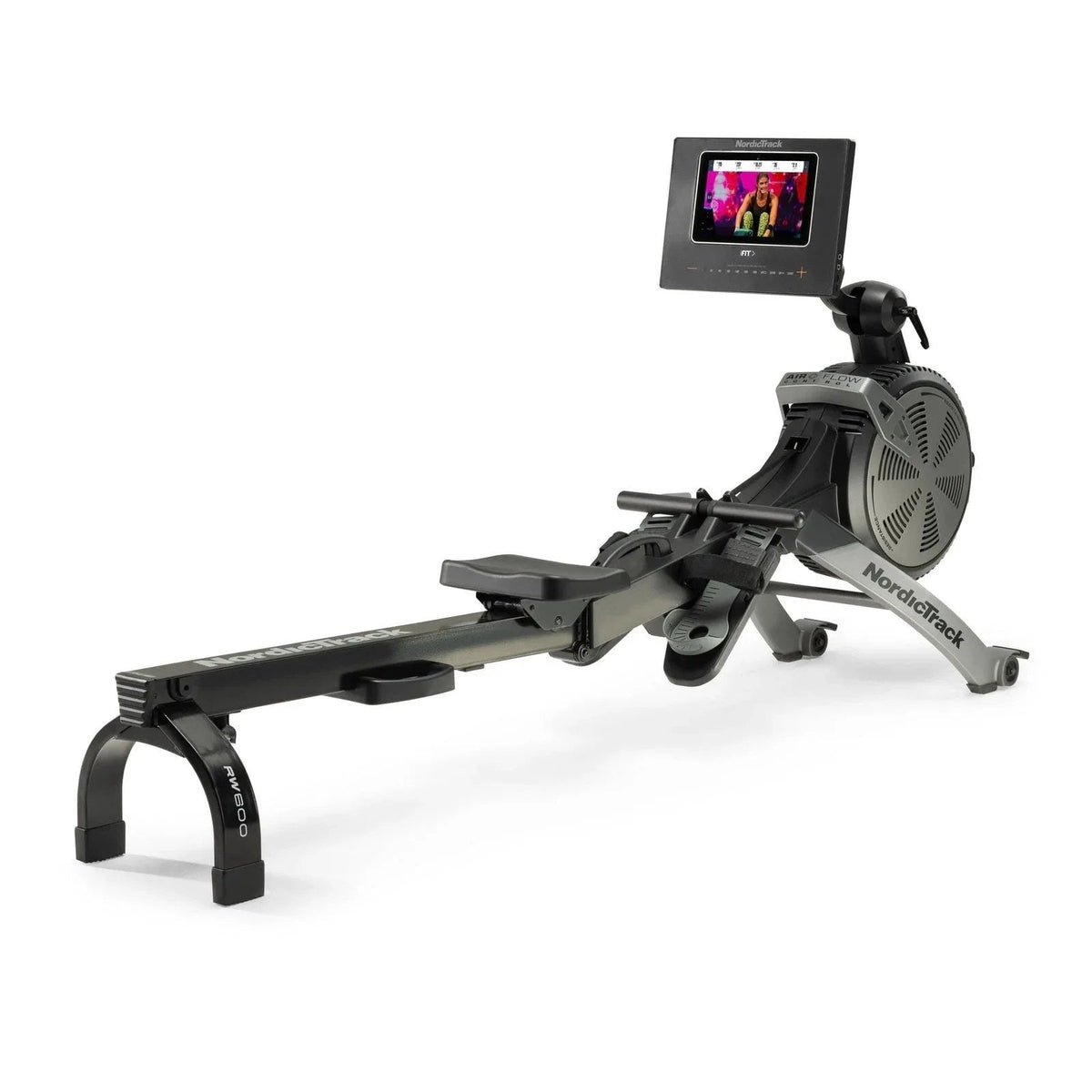 Casavibeo NordicTrack RW600 rowing machine with adjustable seat and digital display for indoor rowing workouts.