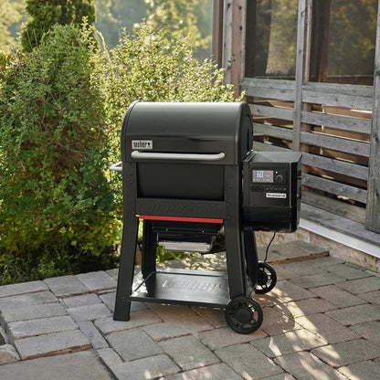 Casavibeo Weber Grill Searwood 600 Pellet Grill with stainless steel body and digital control panel, ready for outdoor cooking.