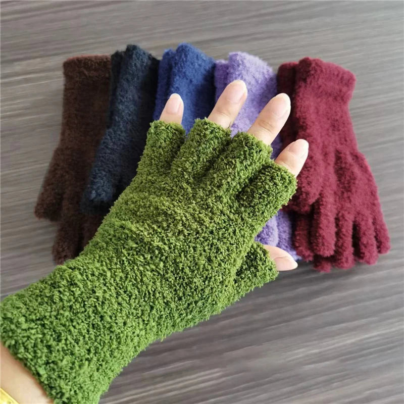 Belro Winter Comfort Knit Half Finger Gloves, cozy knit accessories with half finger design for warmth and style.