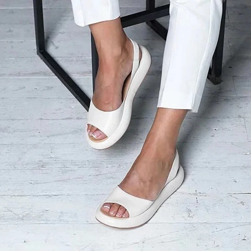 Belro casual summer sandal with open toe design and adjustable straps, perfect for warm weather and everyday wear.