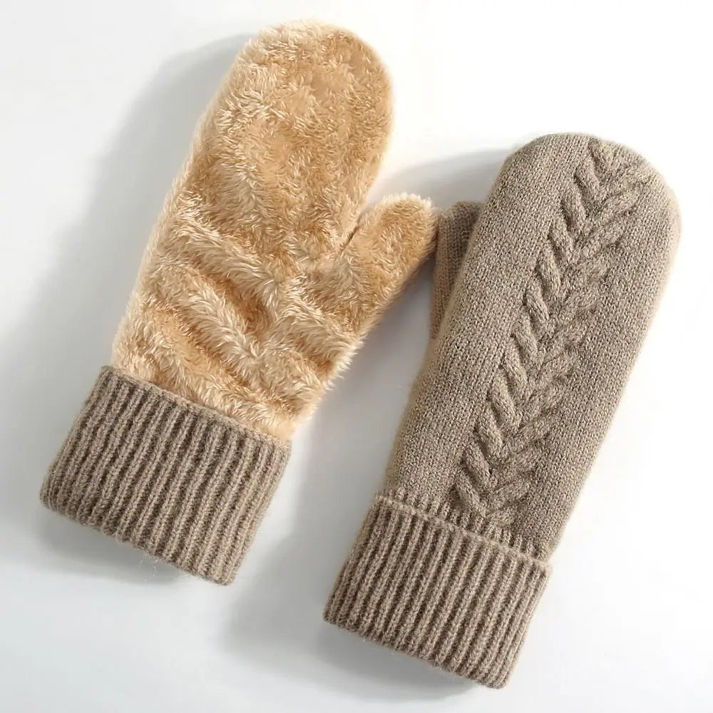 Belro double layer fleece-lined winter mittens showing soft inner lining and durable outer fabric for cold weather warmth