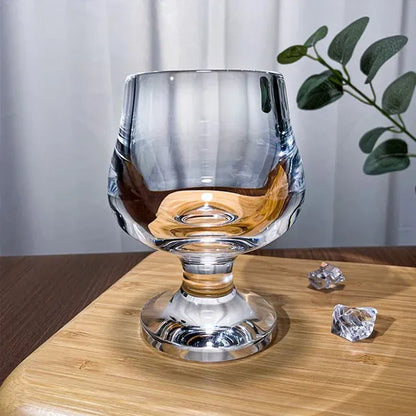 Belro cocktail glass with elegant design, ideal for serving drinks at parties and gatherings.