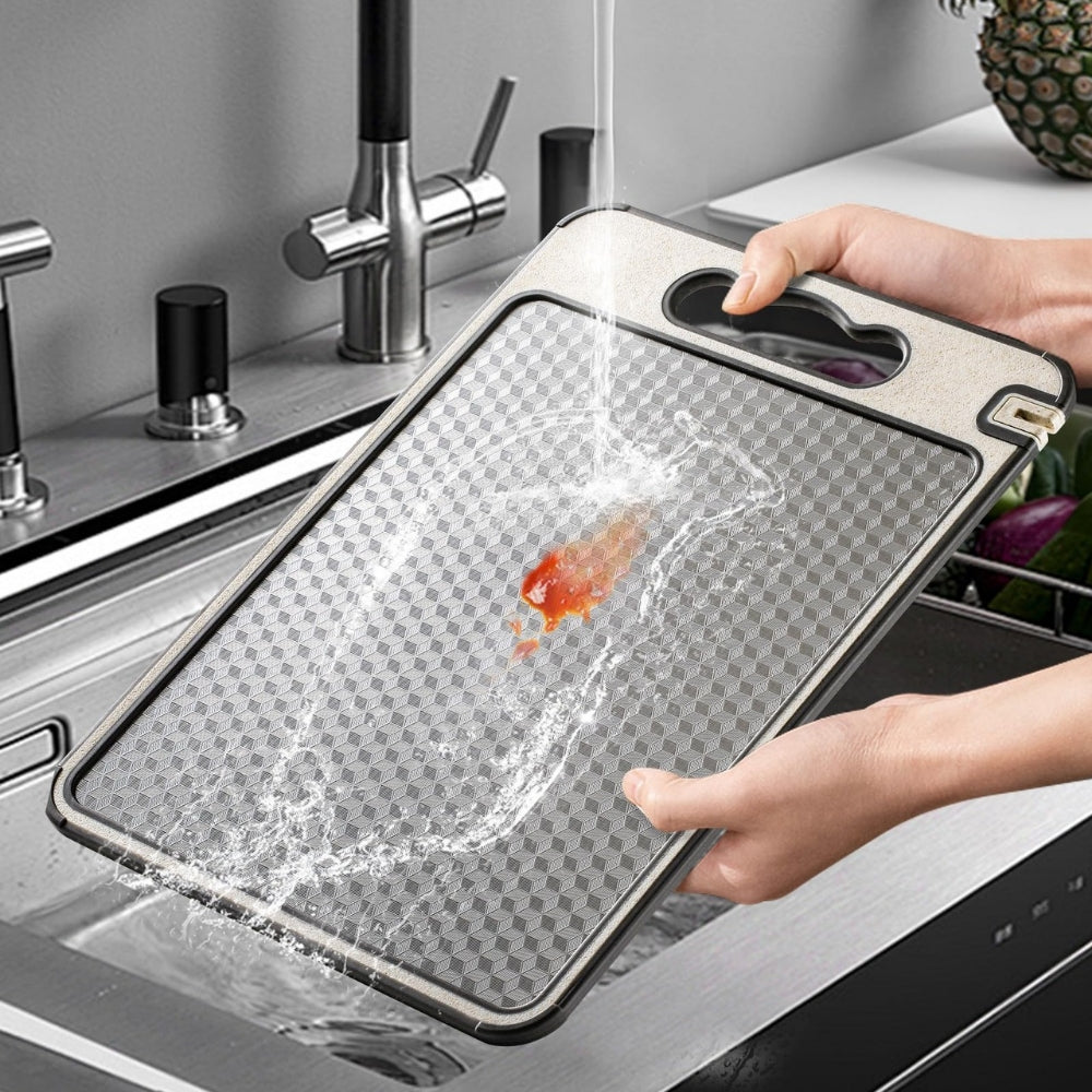 Belro stainless steel cutting board, scratch resistant and durable, ideal for kitchen and dining use.