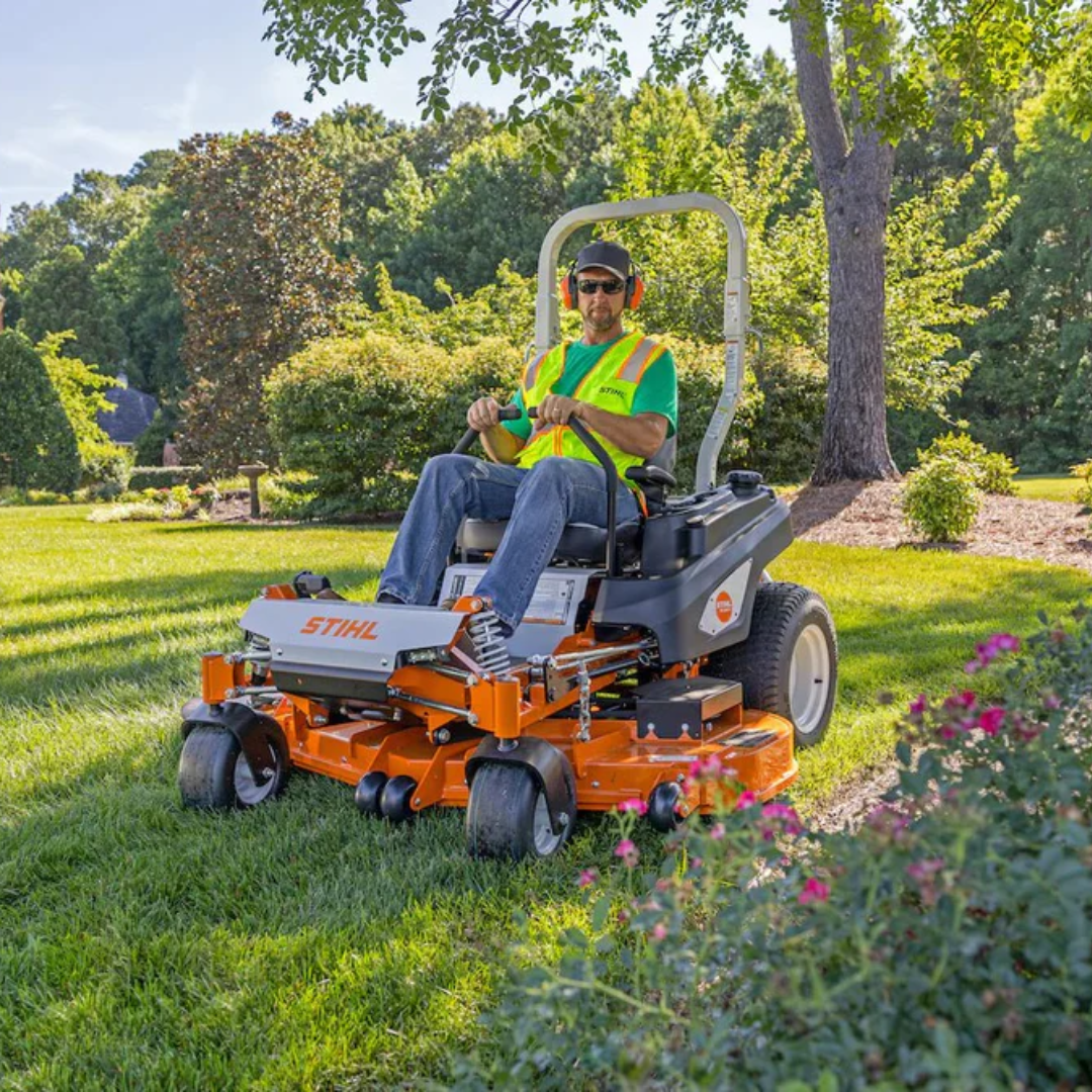 Stihl Rz 560 K commercial 60-inch zero-turn lawn mower with rugged design and large cutting deck for professional landscaping.