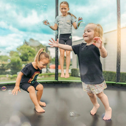 Casavibeo JumpFlex Hero Round outdoor backyard trampoline with safety net and spring enclosure for family fun and outdoor recreation.