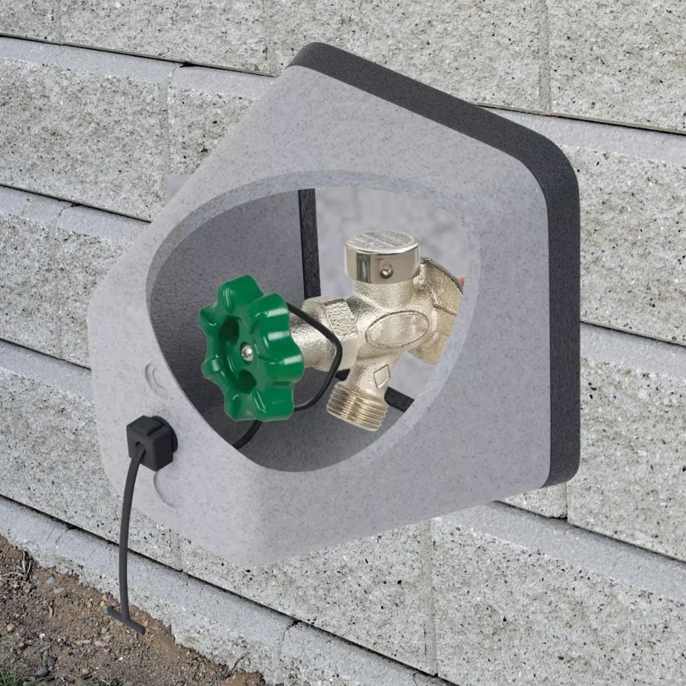 Belro outdoor faucet covers with insulation for winter protection, designed to shield garden spigots from cold weather damage.