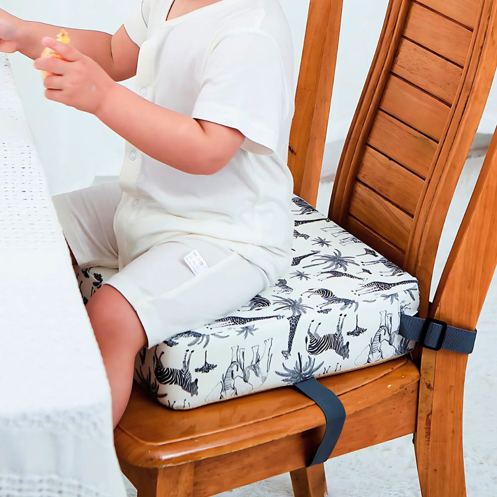 Belro portable high chair travel booster seat for dining, shown with adjustable straps and compact design for easy travel and feeding.
