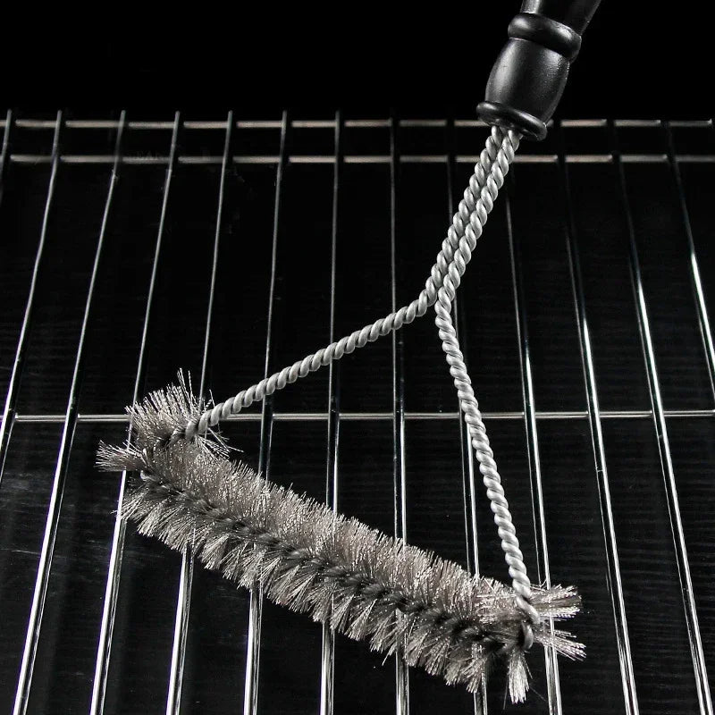 Belro stainless steel barbecue grill brush cleaner with ergonomic handle for effective grill cleaning in home and garden kitchen.
