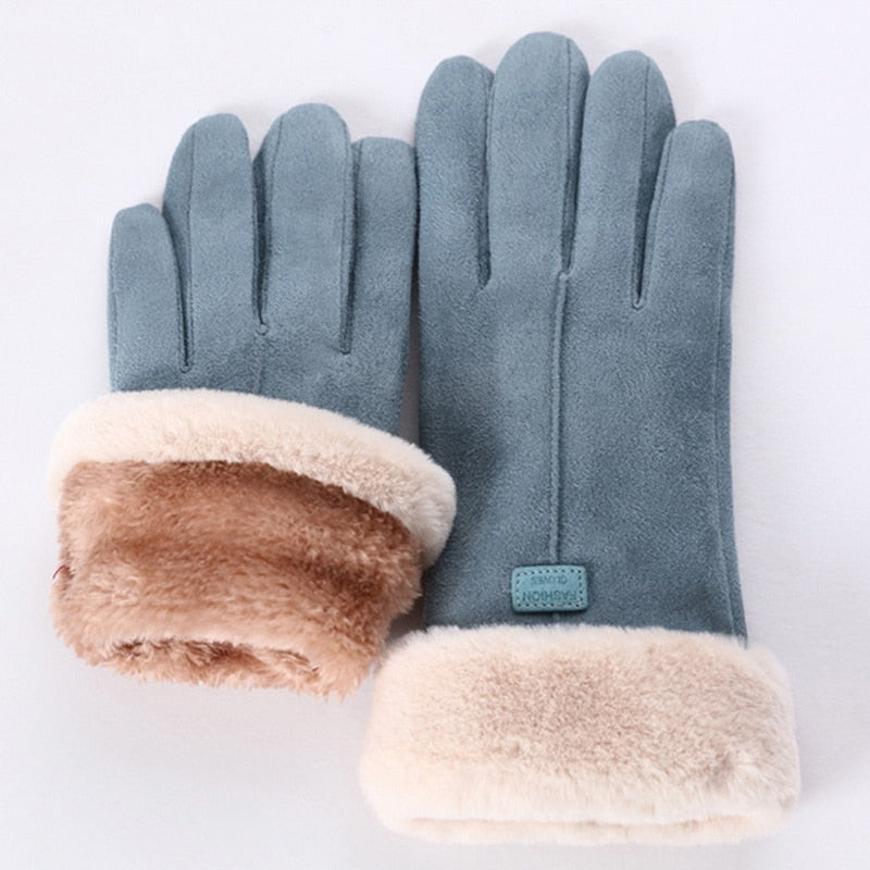 BowLift waterproof winter gloves for men and women with warm lining and touchscreen compatibility, shown in a winter outdoor setting.