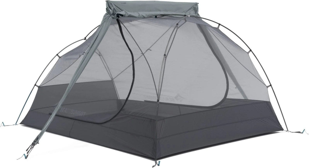 Sea to Summit Telos TR3 tent set up outdoors, showing lightweight camping tent with rainfly and mesh panels by Casavibeo