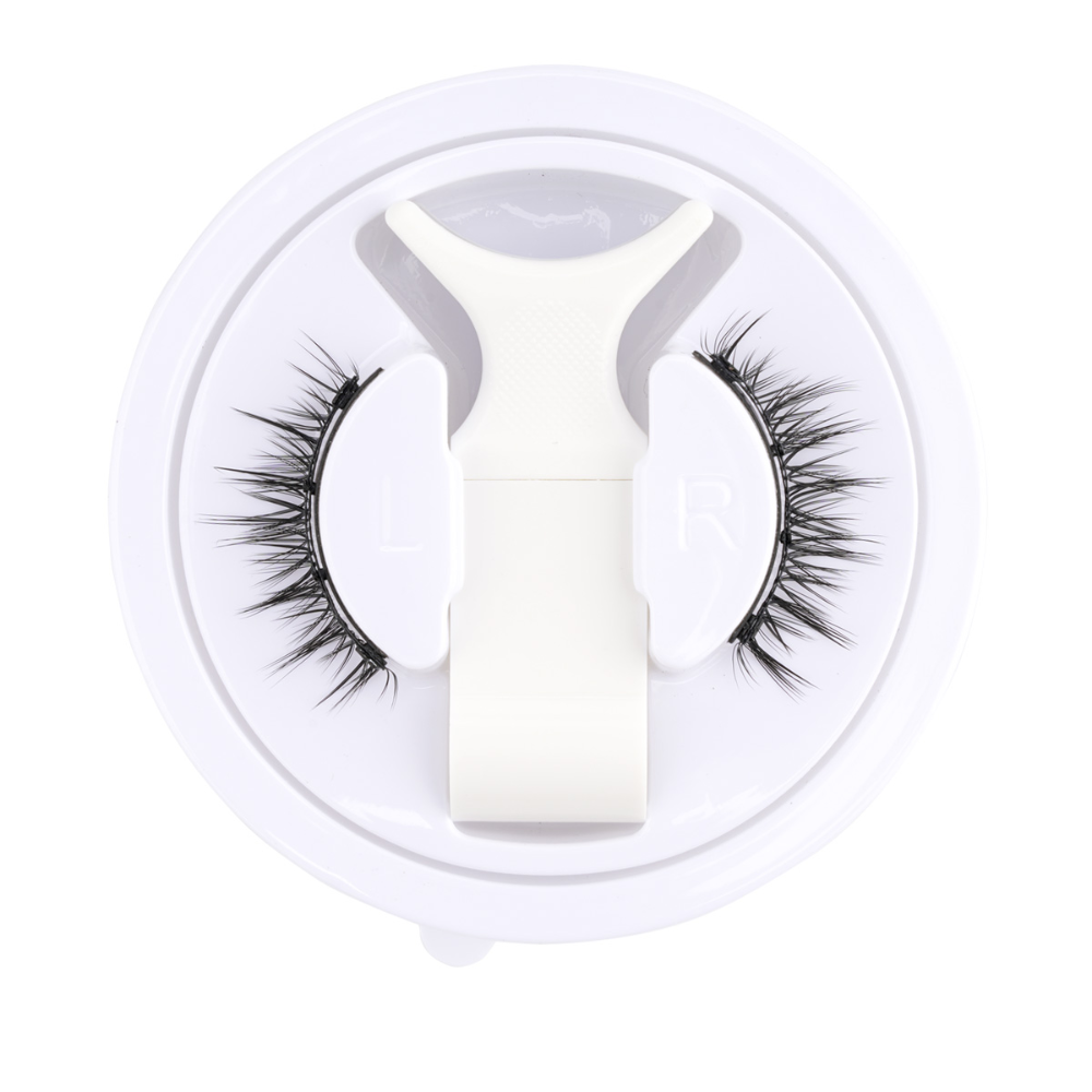 Belro reusable magnetic eyelash and tweezer set with black magnetic lashes and precision tweezers for easy, glue-free application.