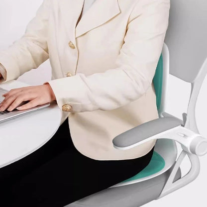 Belro ergonomic office chair with backrest, designed to support good posture and provide comfort for health and beauty use.