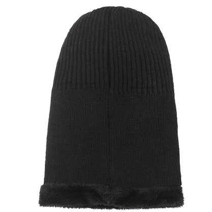 Belro knit beanie balaclava with visor, warm winter clothing, close-up of the soft fabric and integrated visor for sun protection