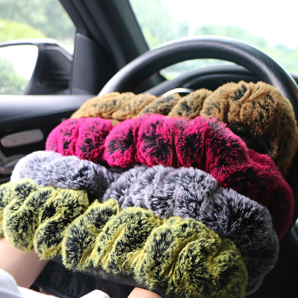 Belro plush winter car steering wheel cover in soft, cozy fabric, designed to keep hands warm during cold weather.