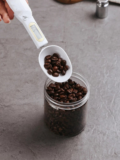 Belro Measuring Spoon 2.0 for electronics, power, and charging, shown with a sleek design and ergonomic handle.