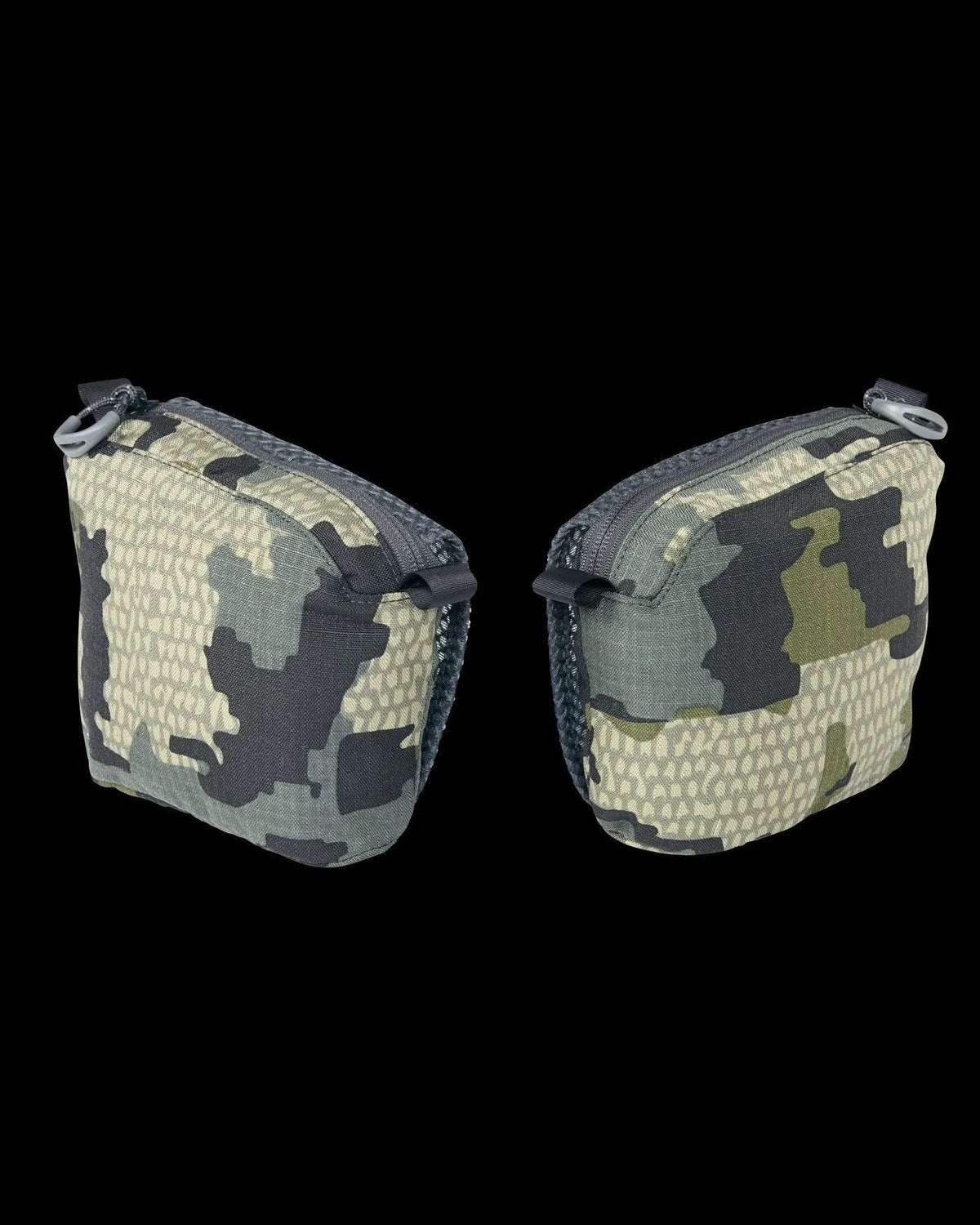 Casavibeo KUIU PRO 6000 Pack with multiple compartments, adjustable straps, and durable design for outdoor adventures.