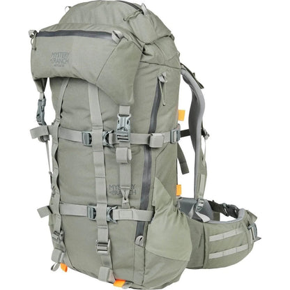 Casavibeo Mystery Ranch Metcalf 50 backpack showing adjustable straps, multiple compartments, and sturdy design for outdoor adventures.