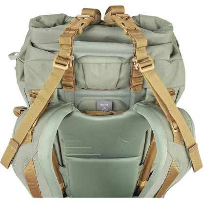 Casavibeo Mystery Ranch Metcalf 50 backpack with multiple compartments, sturdy straps, and durable design for outdoor adventures.