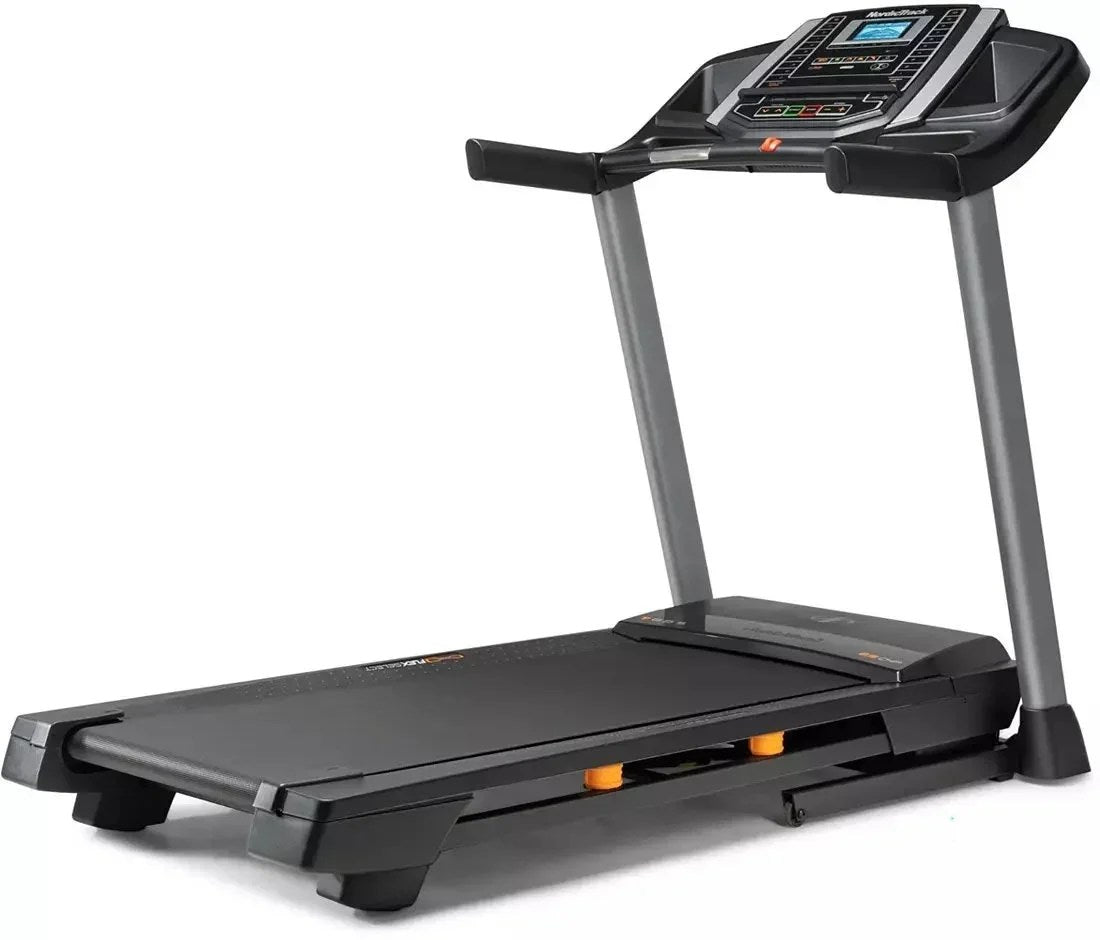 Casavibeo NordicTrack T 6.5 S treadmill with digital display and running belt, ideal for home cardio workouts