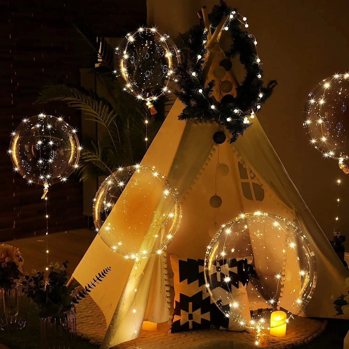 Set of 10 Mivoza LED balloons with warm glowing light, reusable party decorations, featuring colorful, illuminated latex balloons.