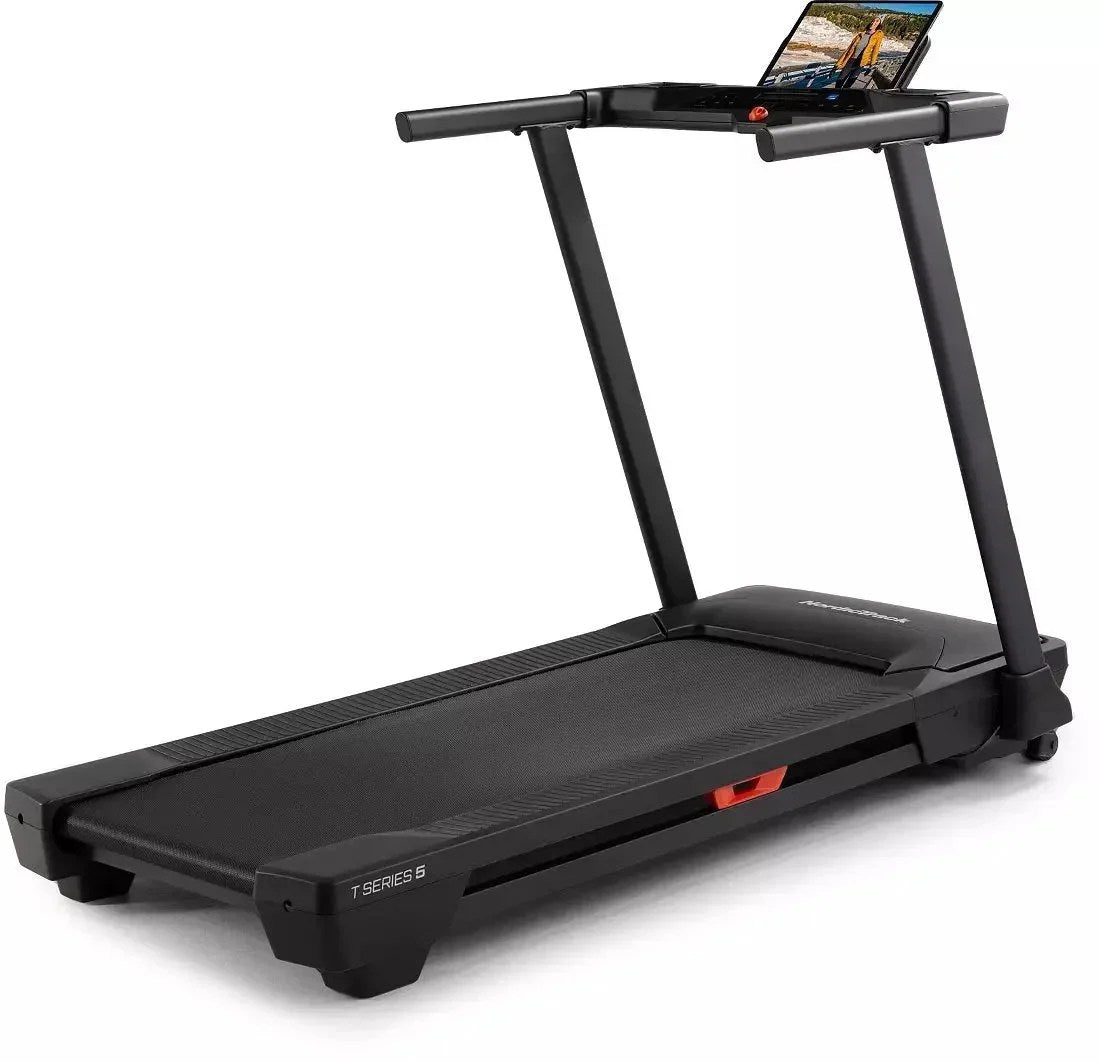 Casavibeo NordicTrack T Series 5 treadmill with digital display, running belt, and control panel for home fitness workouts.