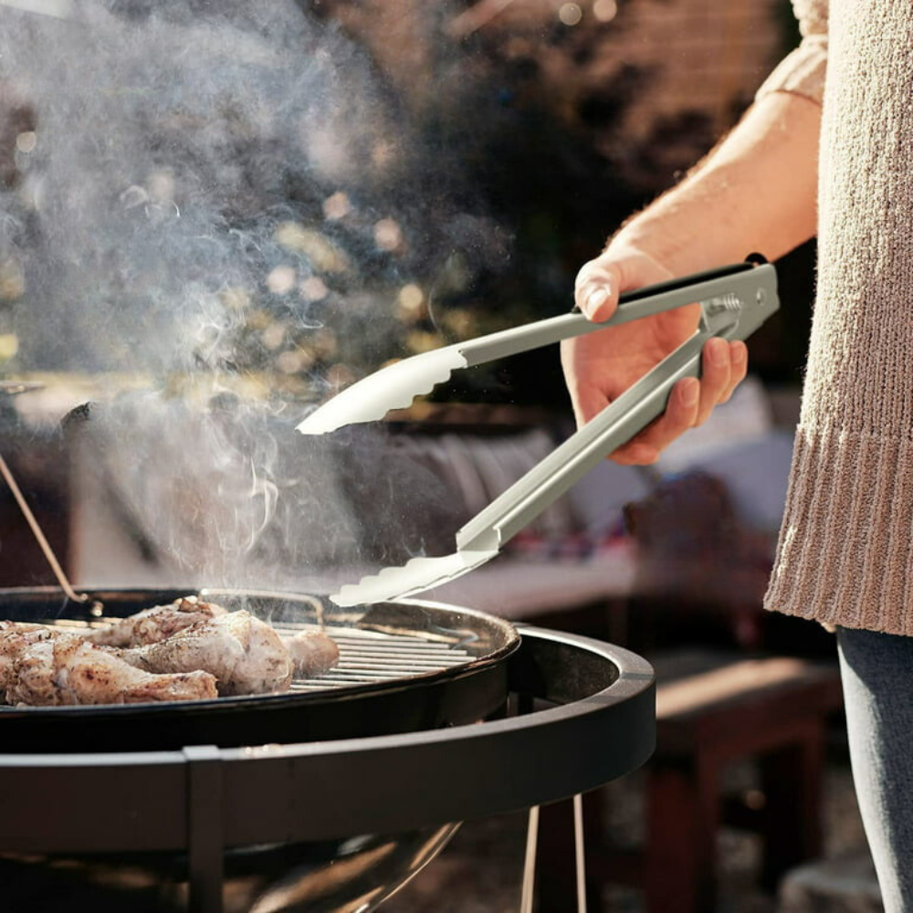 Belro 30-piece BBQ griddle accessories tool kit with spatulas, scrapers, and cleaning tools for outdoor cooking and grilling.