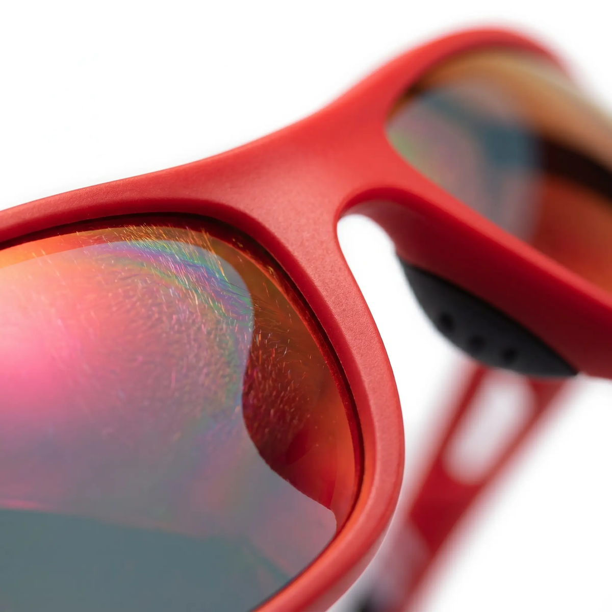 BowLift polarised sports sunglasses with UV400 protection, scratch-resistant lenses, lightweight frame, ideal for active outdoor activities.