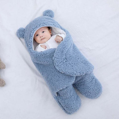 Belro baby swaddle blanket with soft fabric, ideal for newborns, in a cozy, lightweight design for comfortable sleep.