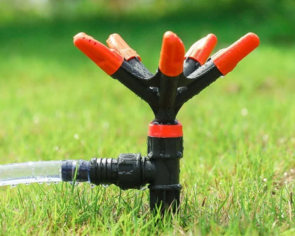 Casavibeo automatic garden sprinkler with rotating nozzles, ideal for lawn irrigation and outdoor watering.
