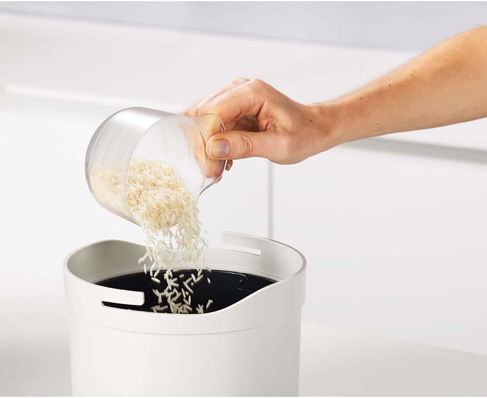 Belro microwave rice cooker steamer for easy home kitchen use, featuring a compact design for perfect rice and vegetable steaming.
