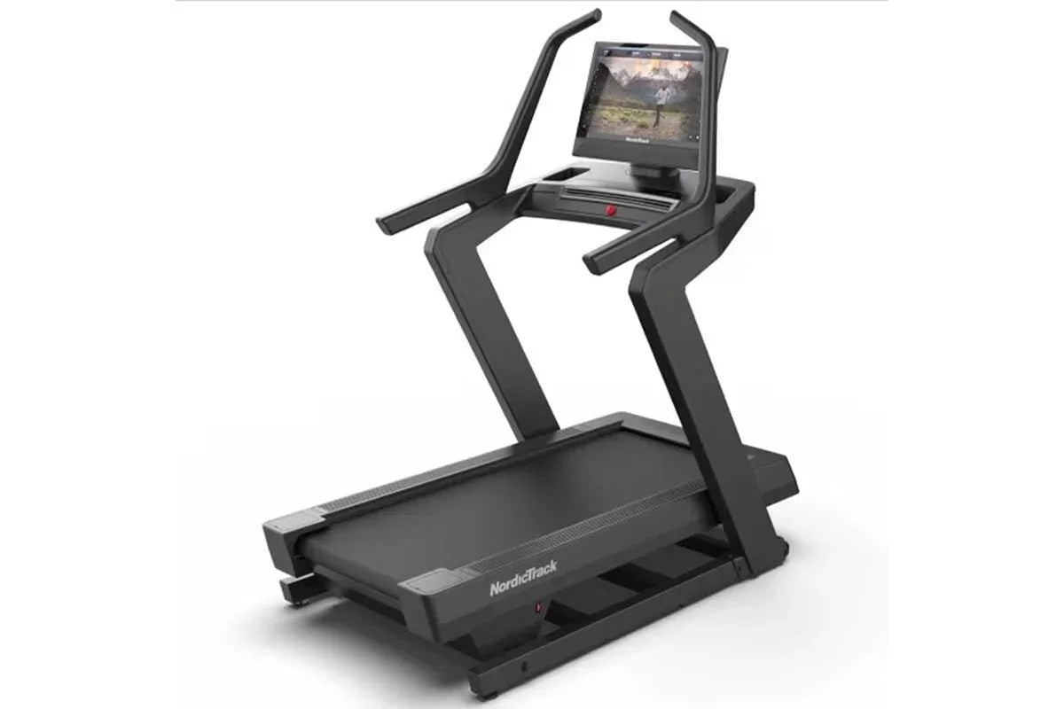 Casavibeo NordicTrack X24 treadmill with digital display, running belt, and control panel for home fitness use.