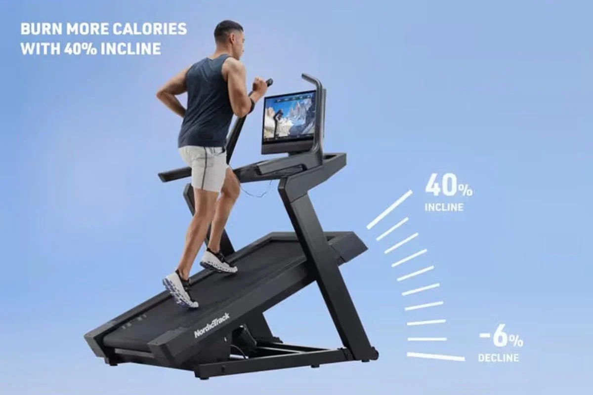 Casavibeo NordicTrack X24 treadmill with digital console, running belt, and side rails in a home gym setting.