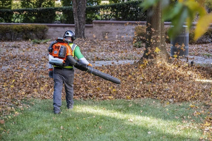Casavibeo Husqvarna 580BTS gas backpack blower with ergonomic straps and powerful engine for efficient yard cleanup.