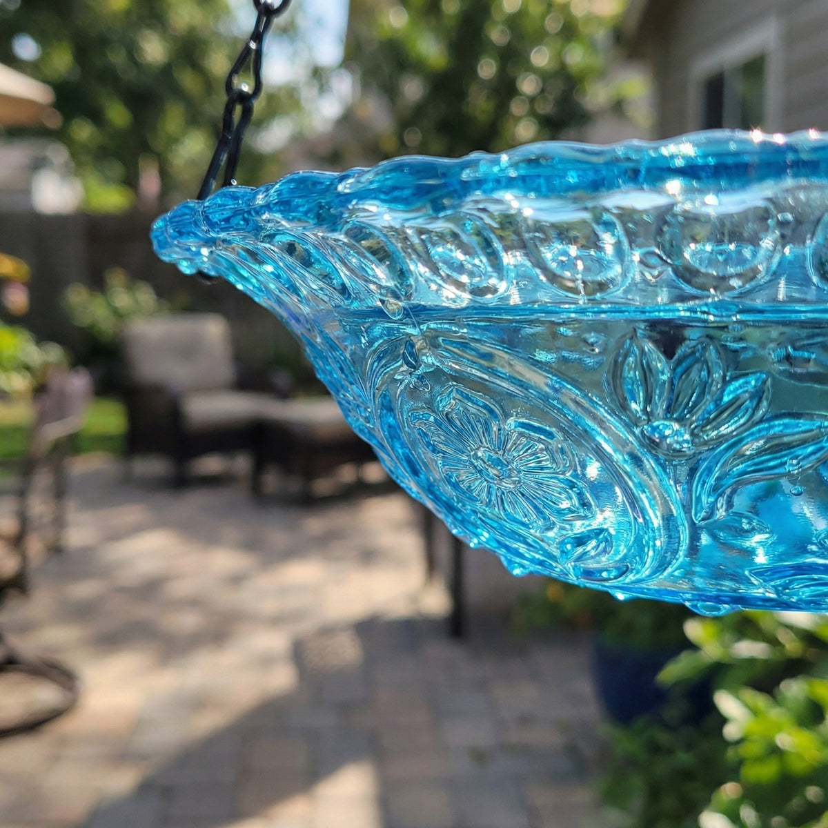 Mivoza solar bird bath fountain with two-tier garden water feature, eco-friendly and no power needed, perfect for attracting birds.