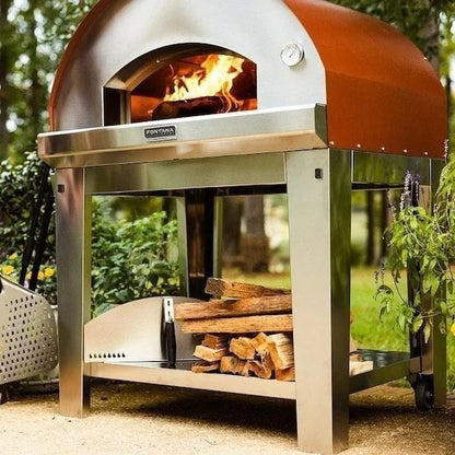 Casavibeo Fontana Forni Marinara wood-fired pizza oven in anthracite with stone interior and chimney for outdoor pizza cooking.