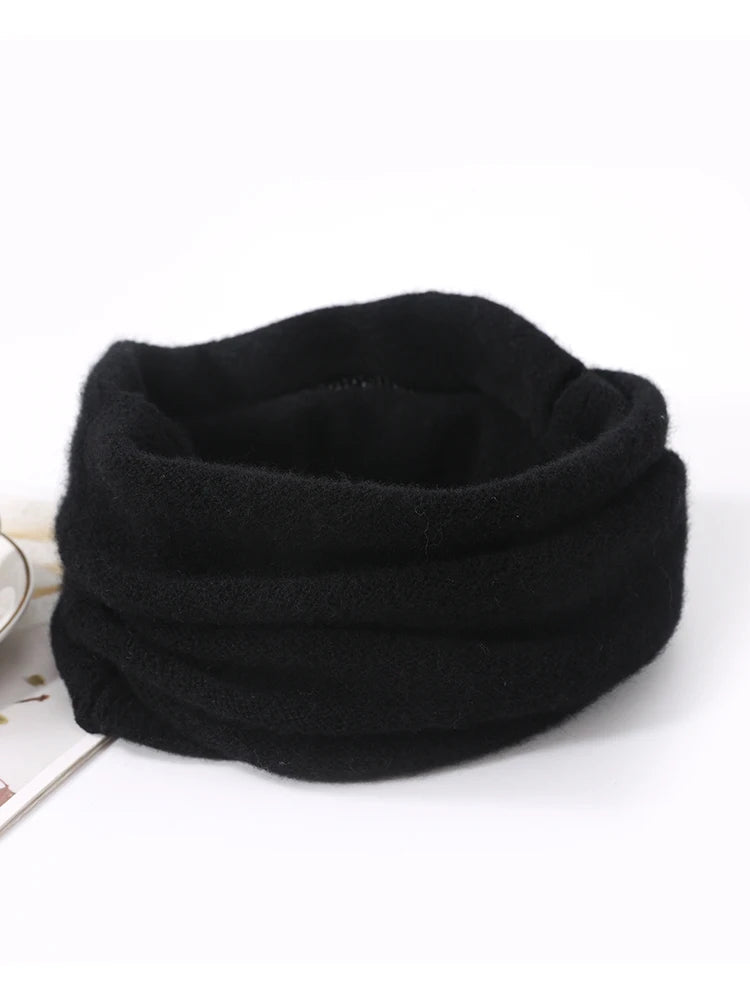 Belro merino wool face mask and winter scarf set, soft and warm clothing for cold weather, featuring cozy knit textures.