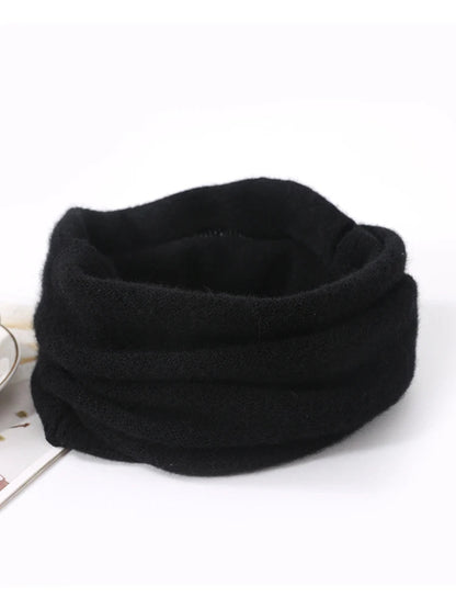 Belro merino wool face mask and winter scarf set, soft and warm clothing for cold weather, featuring cozy knit textures.