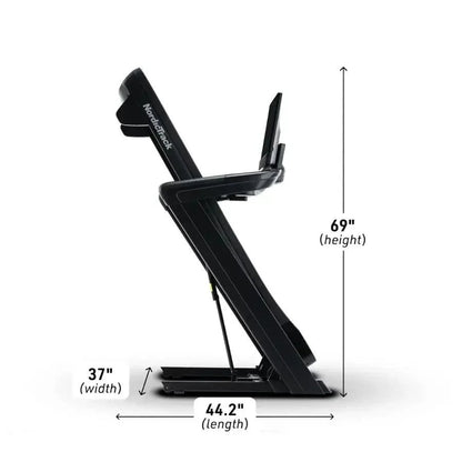 Casavibeo NordicTrack Commercial 2450 treadmill with a large digital display, running belt, and sturdy frame for home exercise.