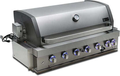 Casavibeo Mont Alpi 805 built-in gas grill with stainless steel burners and control knobs, ready for outdoor cooking.