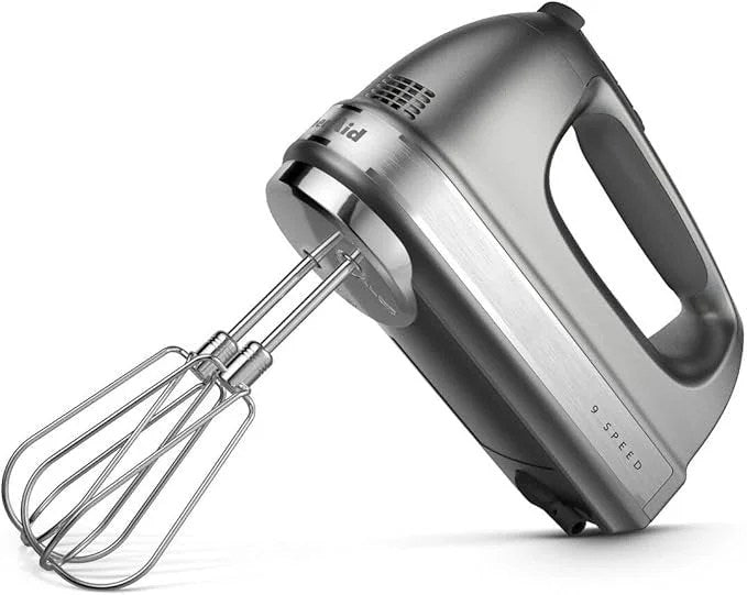 Casavibeo KitchenAid 9-speed digital hand mixer in contour silver with turbo beater and pro whisk attachments.