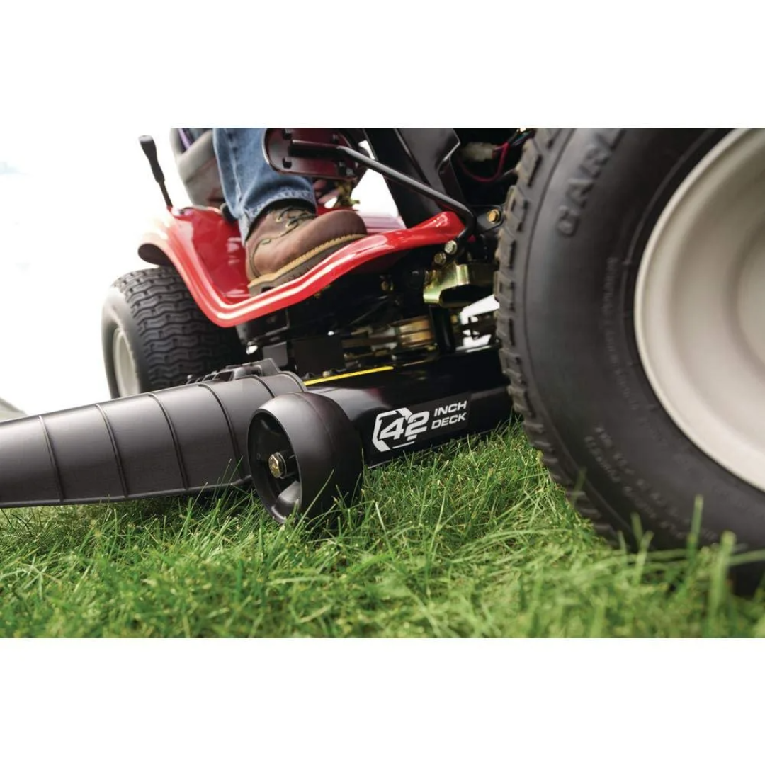 Casavibeo Troy Bilt Bronco 42-inch 19 HP Briggs & Stratton riding lawn tractor with automatic drive and gas engine.